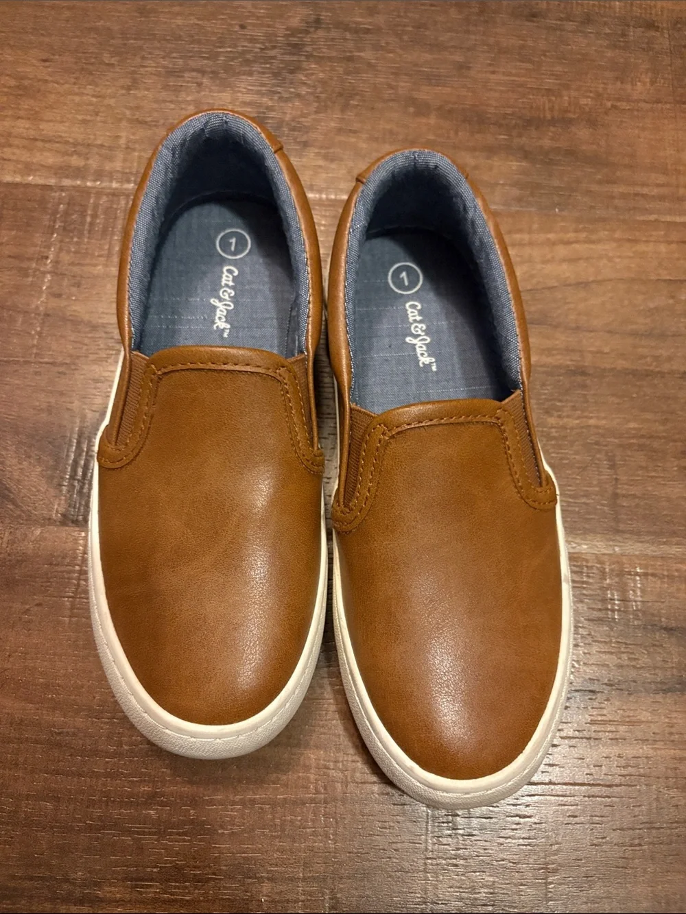Casual Slip-On Boys Sneakers in Brown